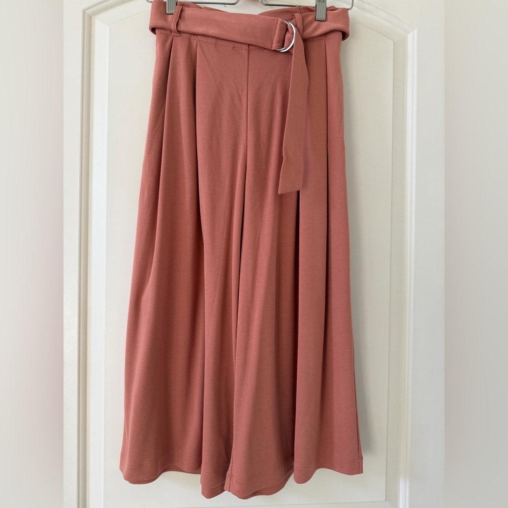 Uniqlo Women Belted Wide Cropped Pants